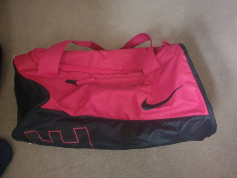 nike holdall large